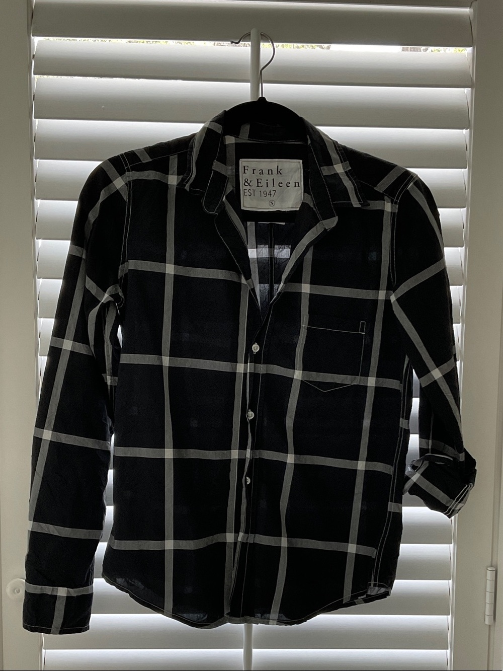 Frank & Eileen Black Windowpane Plaid Button-Down Barry shirt size S